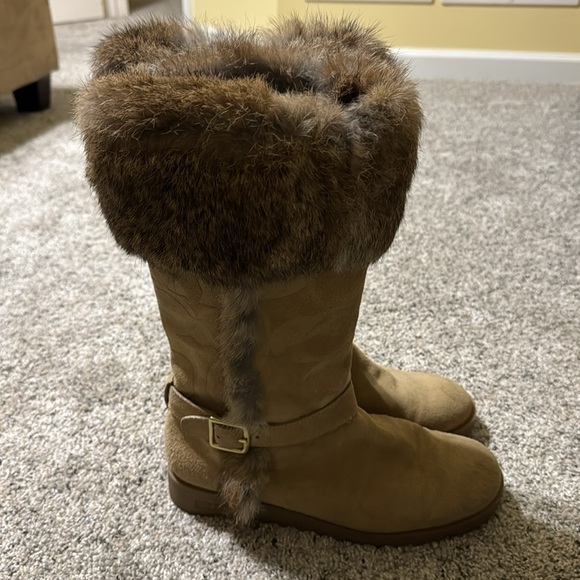COACH Deeann Signature Boots Camel Tan Suede Buckle Rabbit FurTrim - Picture 4 of 8